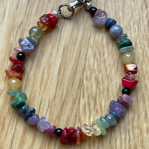 Chakra bracelet with Natural stones Reiki infused - Picture 2 of 10